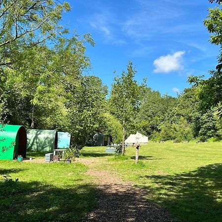 Battle Pods And Bells Glamping Hotell Eksteriør bilde