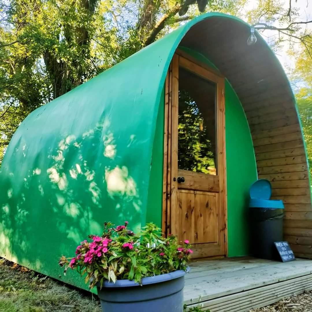 Battle Pods And Bells Glamping Hotell Eksteriør bilde